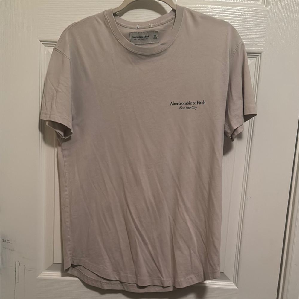 Abercrombie & Fitch Gray Short Sleeve Tee
